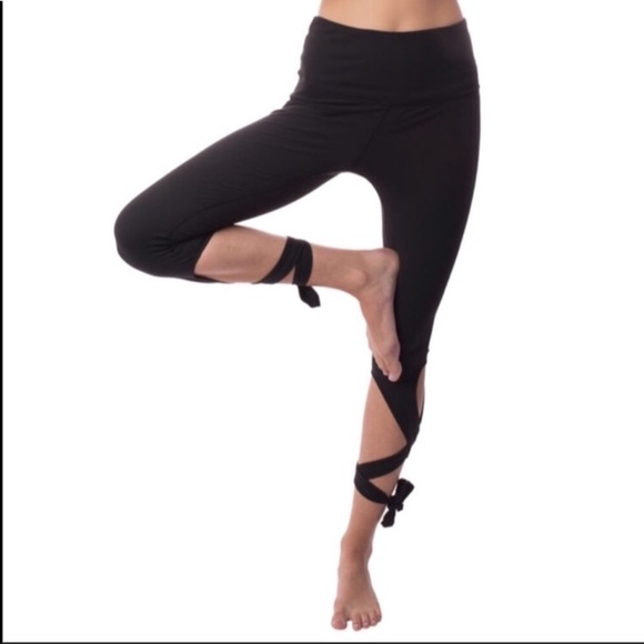 GAIAM Pants - Gaiam's High Rise Violet ballet leggings black S